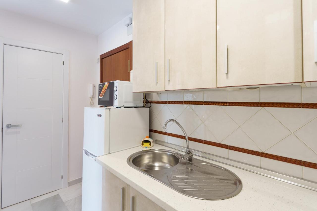 Malagasuite Carihuela Apartments Torremolinos Exterior photo