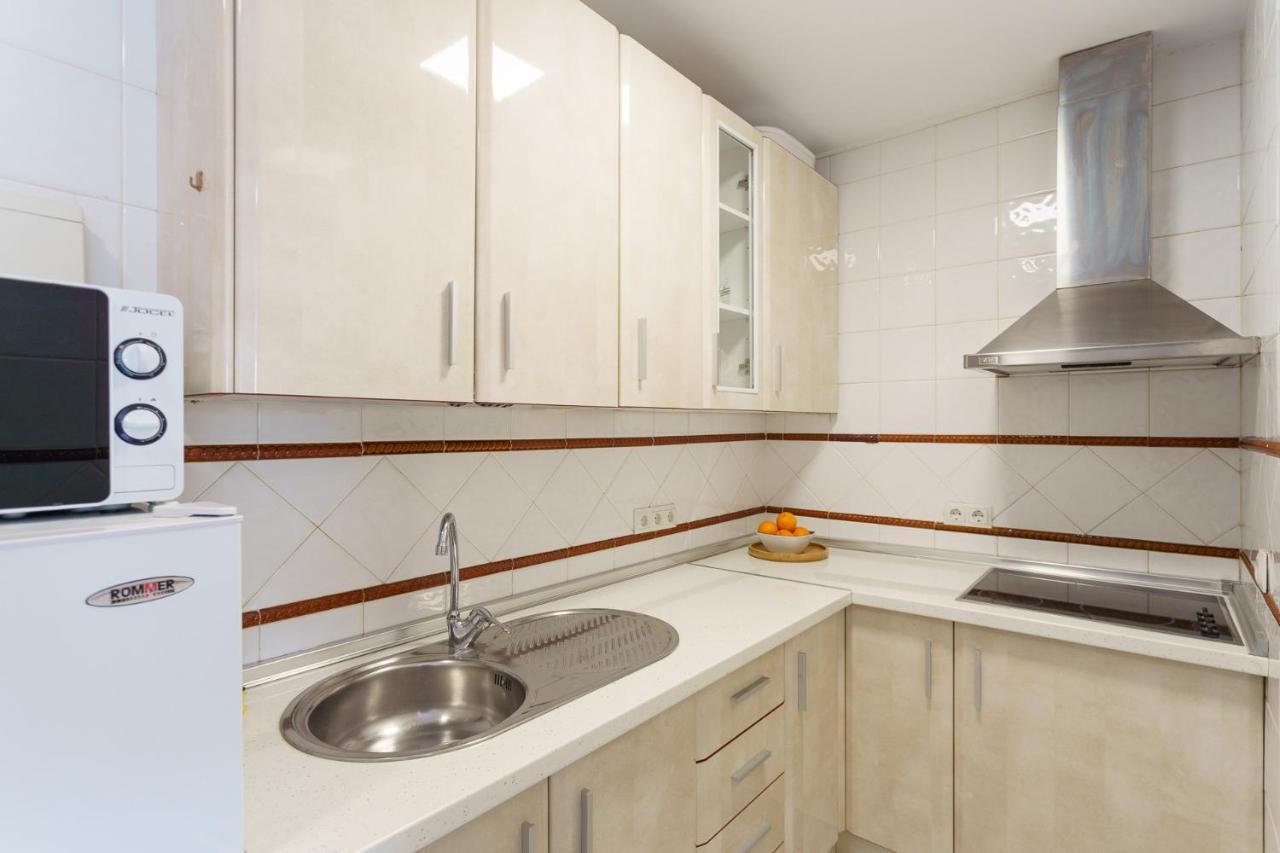 Malagasuite Carihuela Apartments Torremolinos Exterior photo