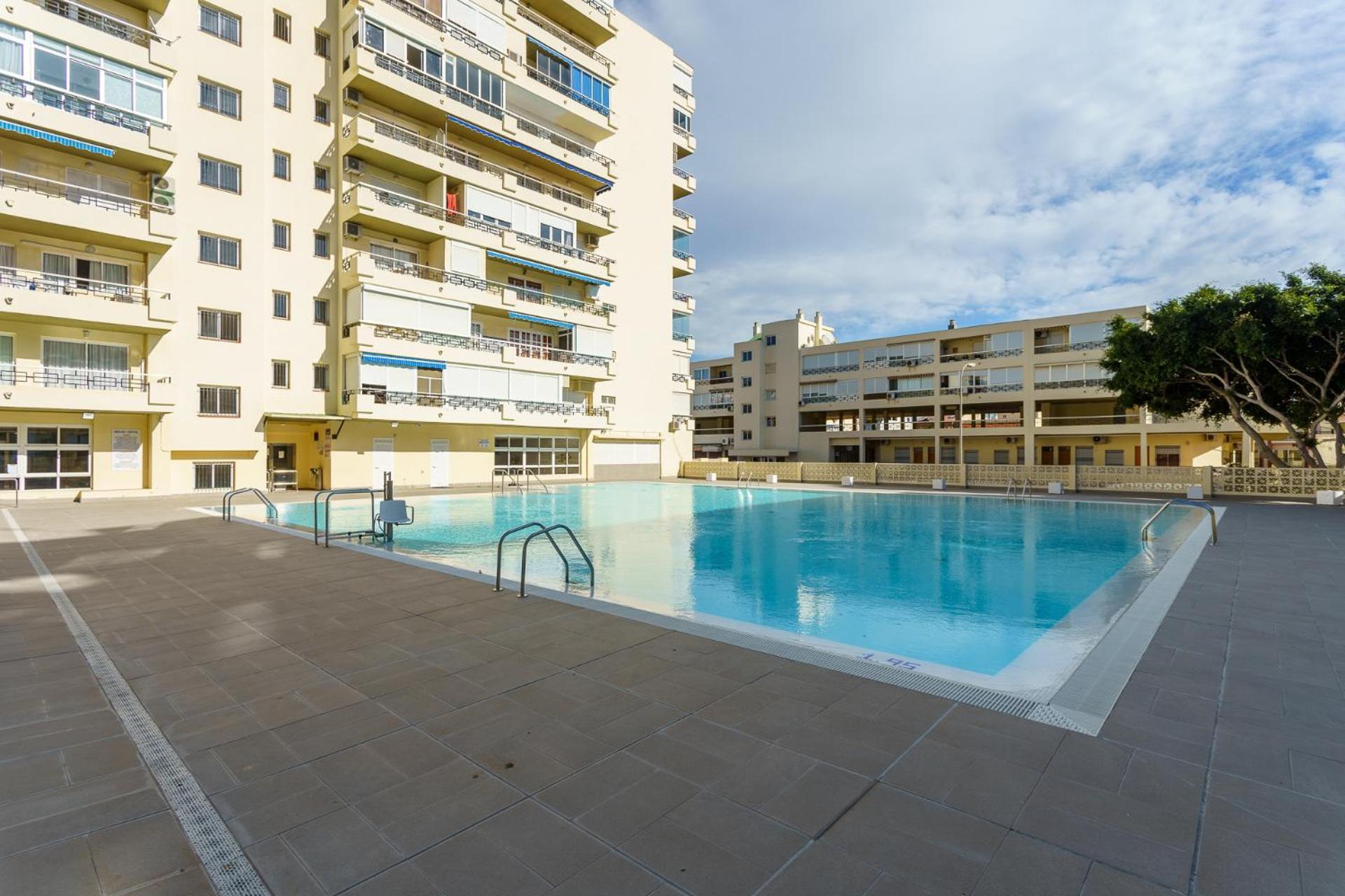 Malagasuite Carihuela Apartments Torremolinos Exterior photo