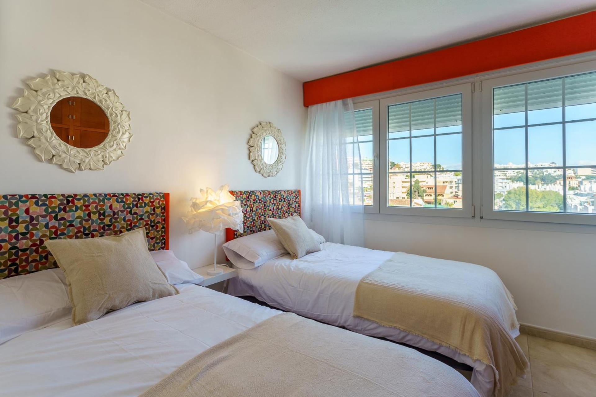Malagasuite Carihuela Apartments Torremolinos Exterior photo