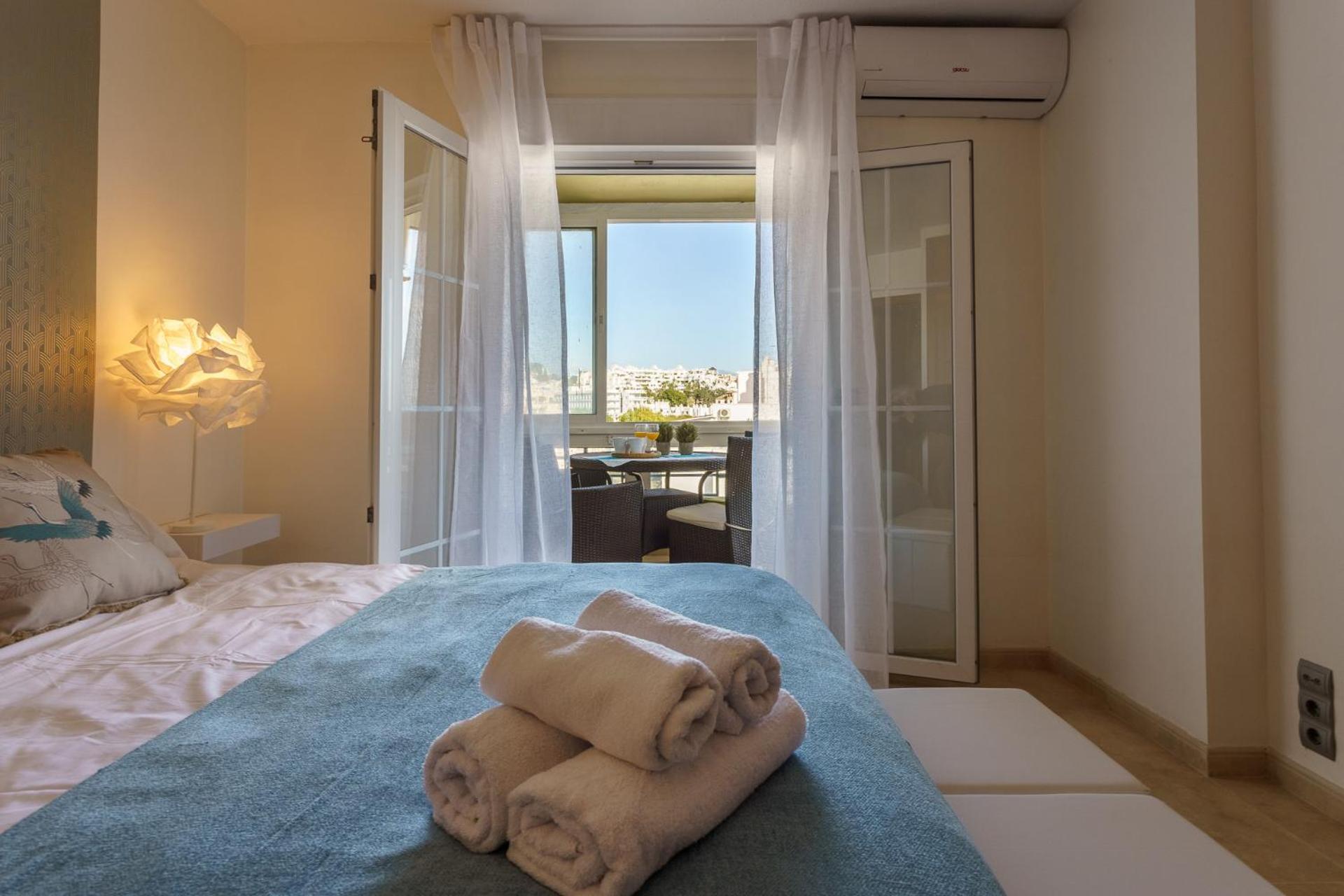 Malagasuite Carihuela Apartments Torremolinos Exterior photo
